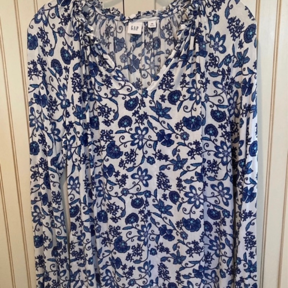 GAP Long Sleeve White & Blue Peasant-Style Floral Blouse - XS